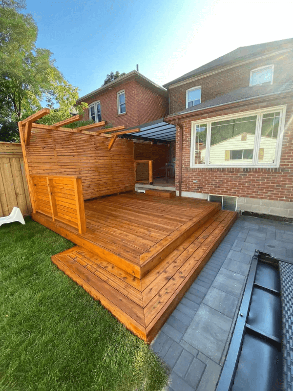 Deck Cleaning Contractors in Toronto